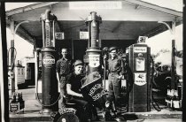 Henson's Service Station